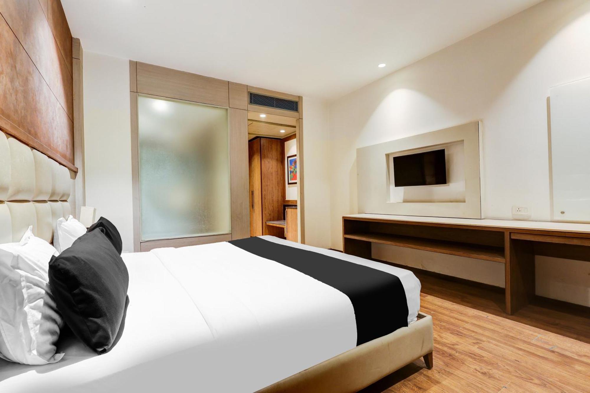 Super Townhouse Chhatarpur Near Metro Park Nuova Delhi Esterno foto